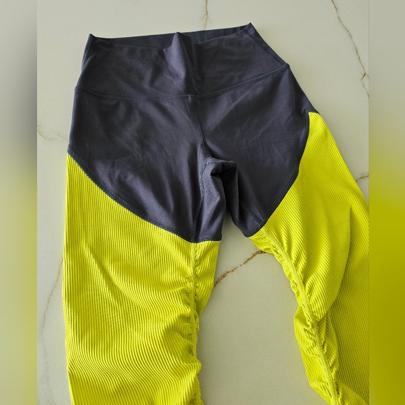 Zyia Active Neon Yellow Parallel Luxe Leggings Sz 4 - Picture 4 of 14
